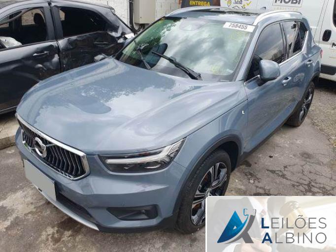 VOLVO XC40 20/20