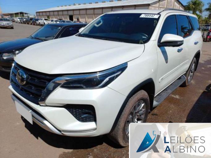 TOYOTA HILUX SW4 21/22