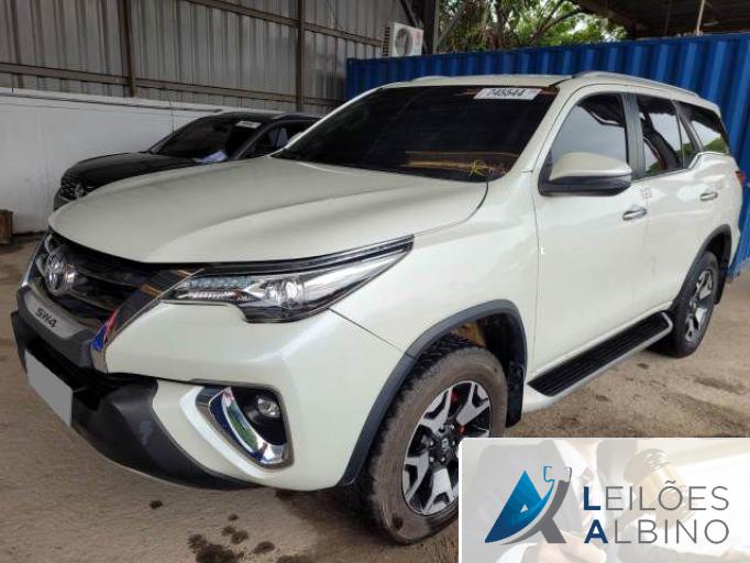 TOYOTA HILUX SW4 20/21