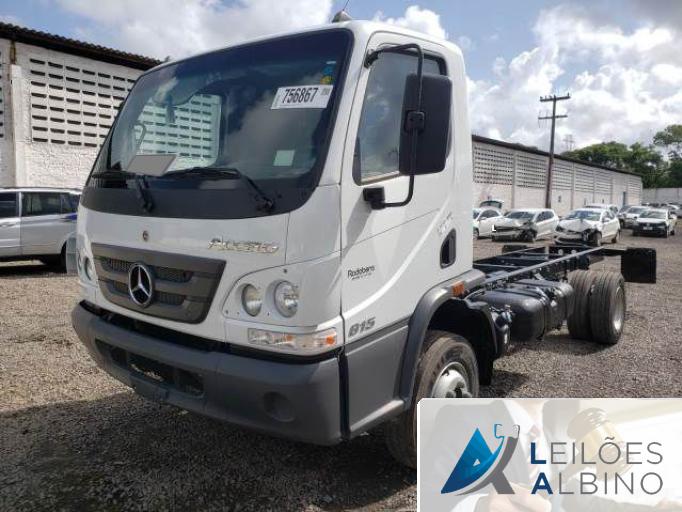 MERCEDES BENZ ACCELO 22/22