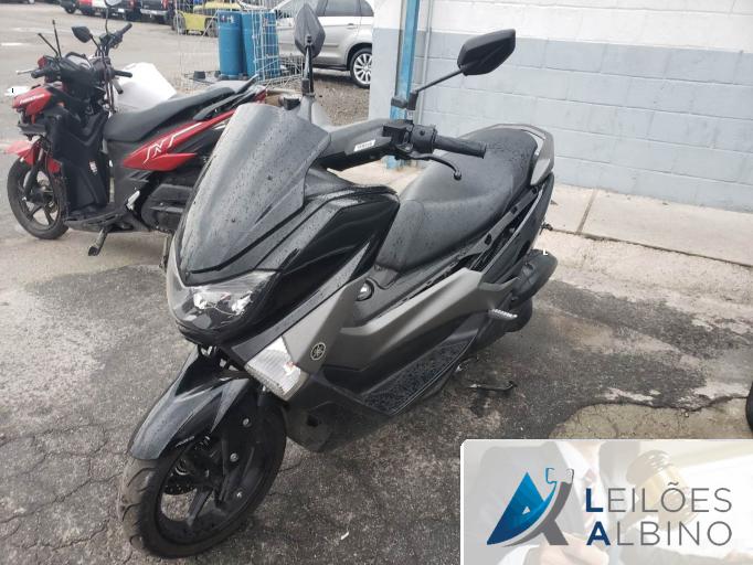 YAMAHA NMAX 19/19