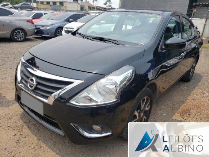 NISSAN VERSA 16/16