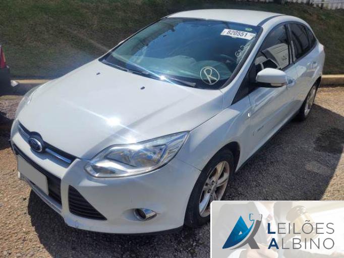 FORD FOCUS SEDAN 15/16