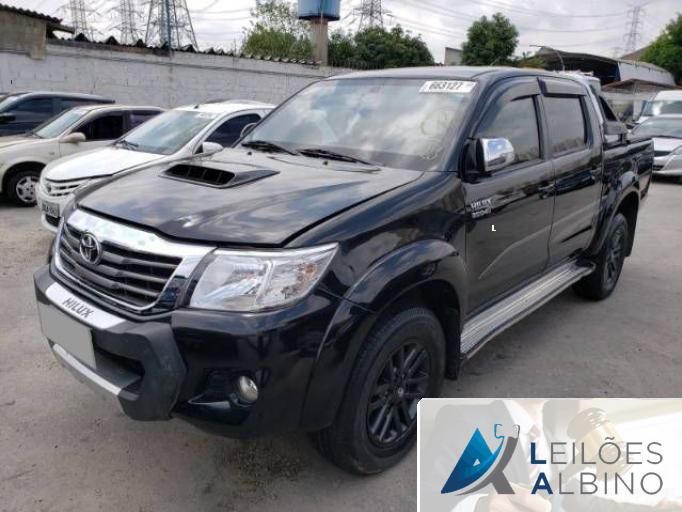 TOYOTA HILUX CD 15/15