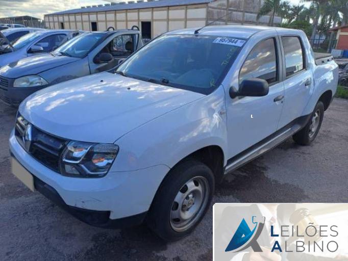 RENAULT DUSTER OROCH 18/18