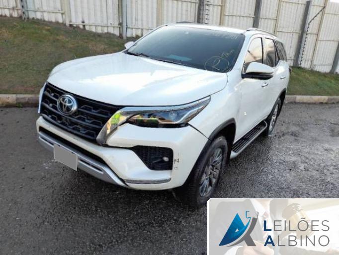 TOYOTA HILUX SW4 22/22