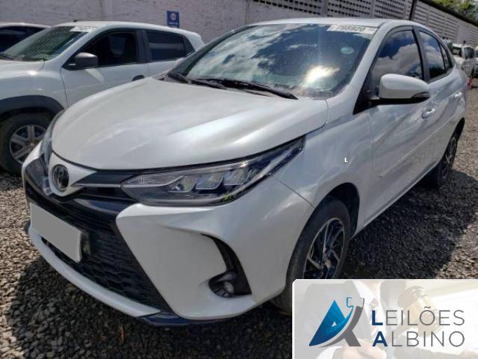 TOYOTA YARIS SEDA 22/23
