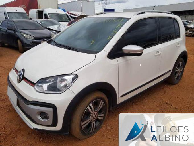 VOLKSWAGEN UP CROSS 19/19